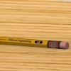 طراحی و مدلسازی مداد تراش رومیزی با سالیدورک